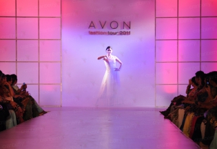 Avon Fashion Tour - Fall Winter 2011 (1)